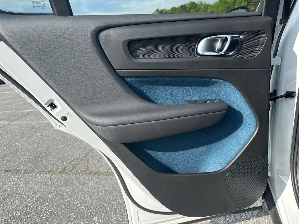 2023 Volvo C40 Ultimate - Photo 28