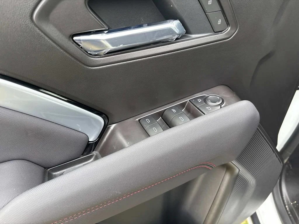 2026 Chevrolet Colorado Z71 - Photo 16