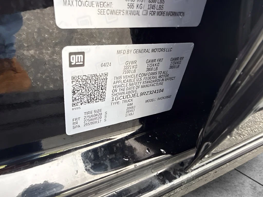 Used 2024 Black Chevrolet High Country image 37