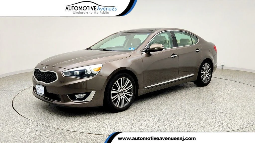 Used 2014 Bronze Metallic Kia 4dr Sedan Limited image 1