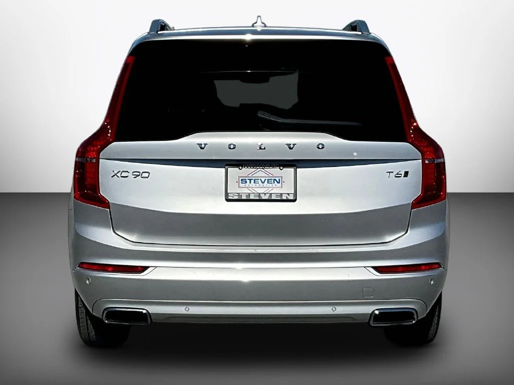 Used 2019 Silver Volvo T6 Momentum image 5