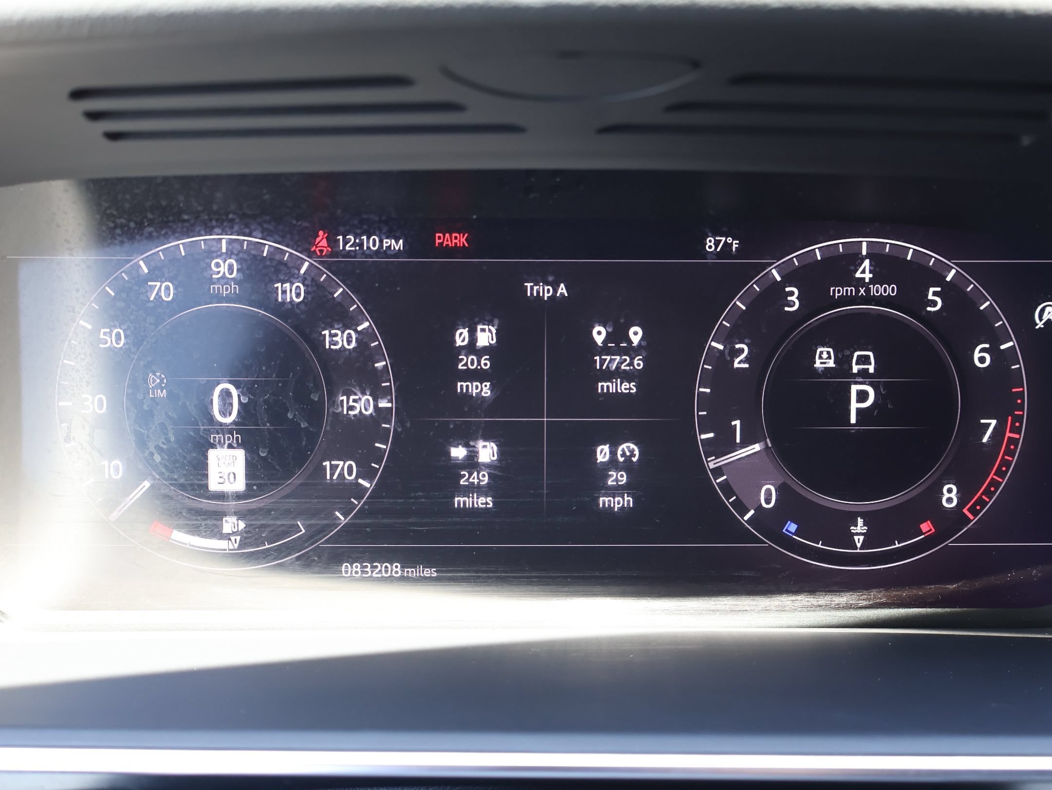Used 2020 Fuji White Land Rover HSE Dynamic image 15