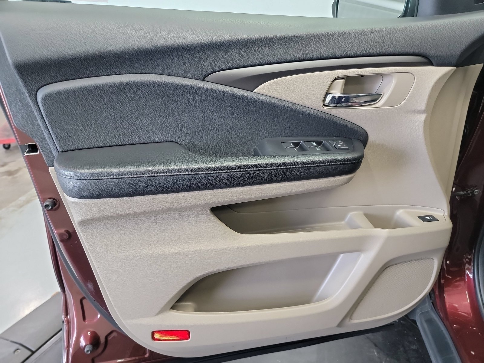 Used 2019 Deep Scarlet Pearl Honda EX image 12