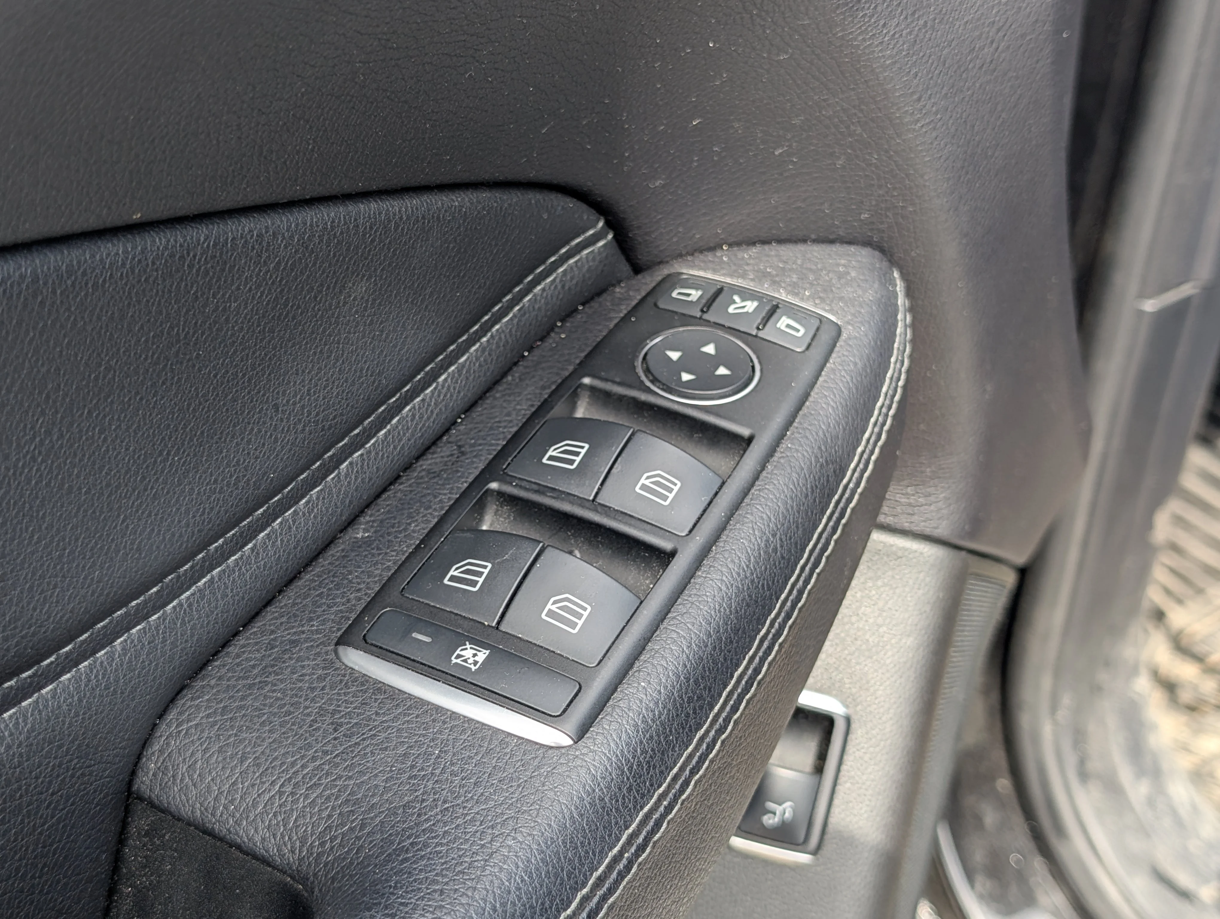 Used 2016 Black Mercedes-Benz GLE 350d image 18