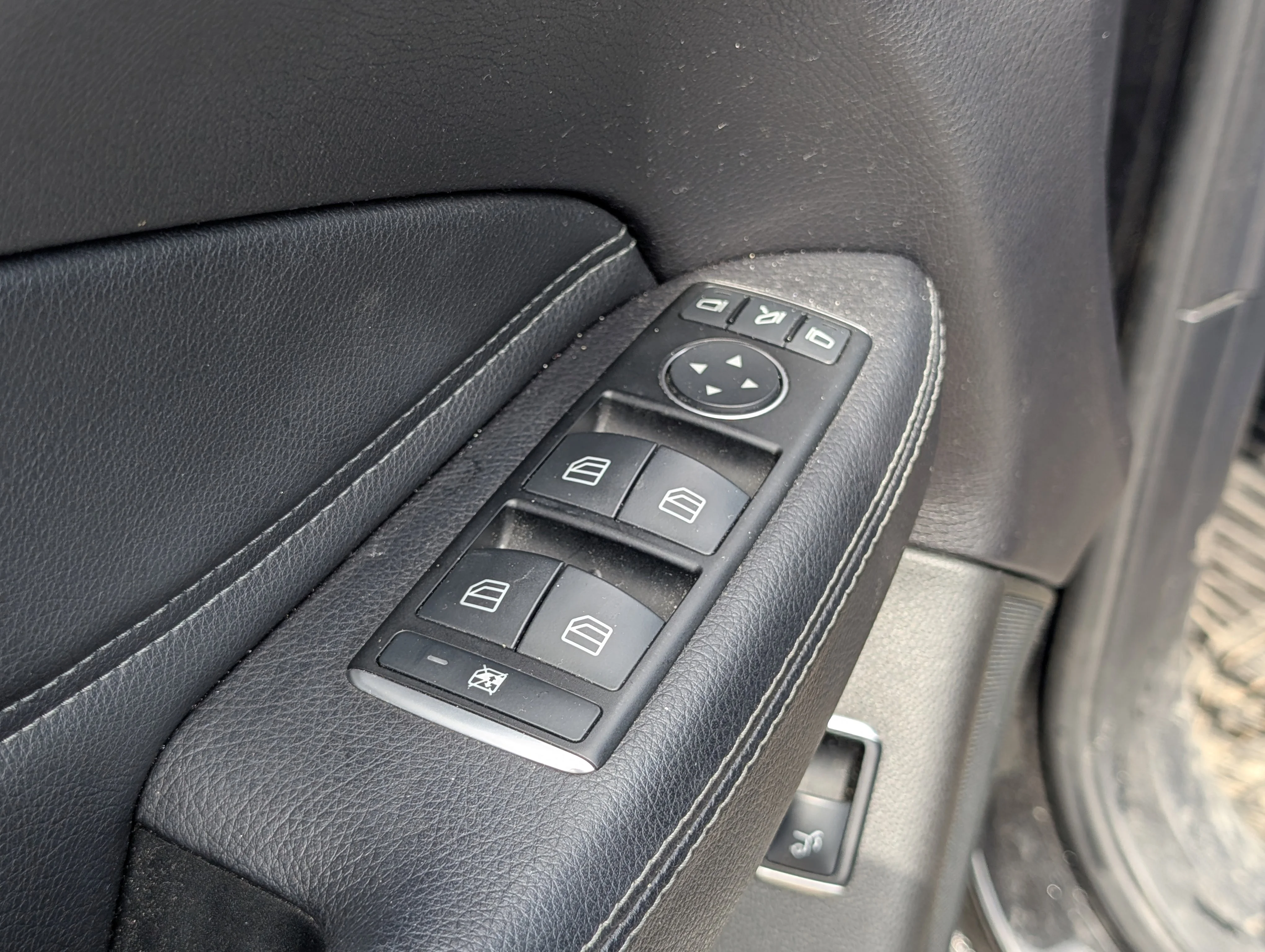 Used 2016 Black Mercedes-Benz GLE 350d image 18