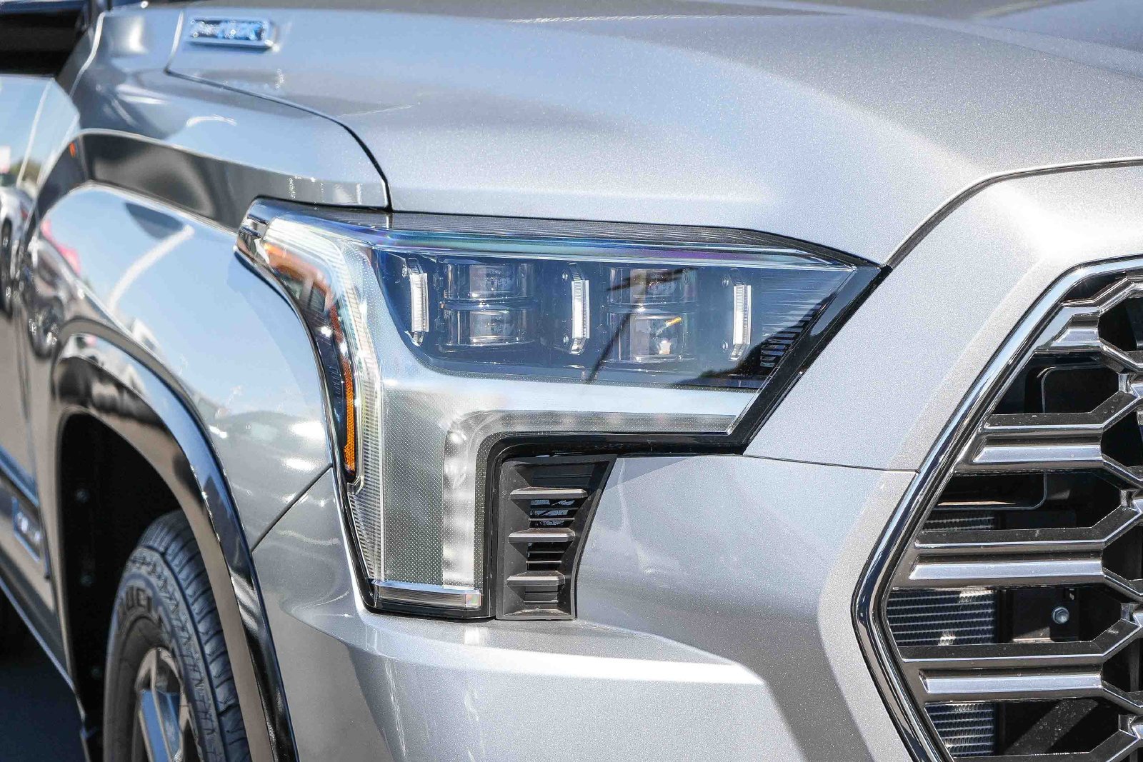 New 2026 Celestial Silver Metallic Toyota  Platinum image 5