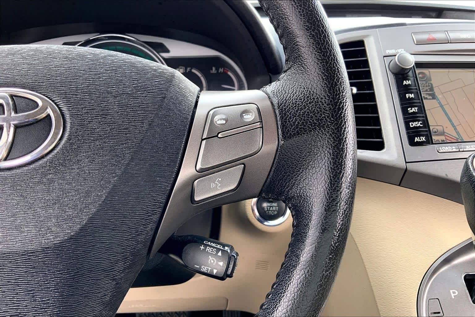 Used 2010 Blizzard Pearl Toyota  image 22