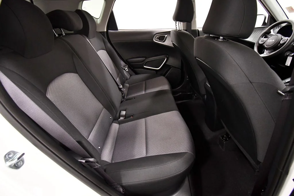 Certified Used 2025  Kia LX image 16