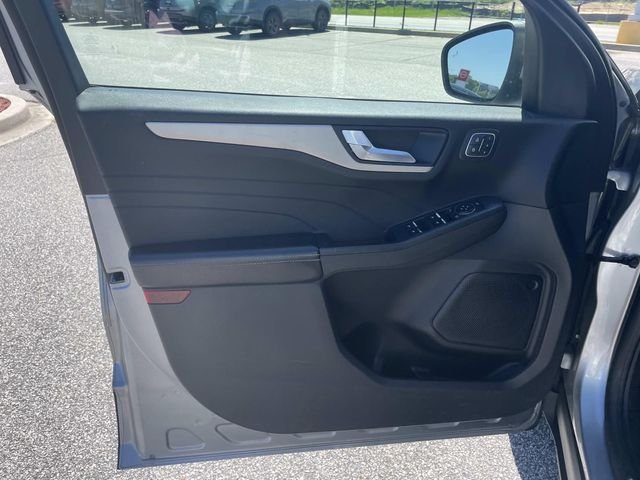 Used 2022 Silver Ford SEL image 16