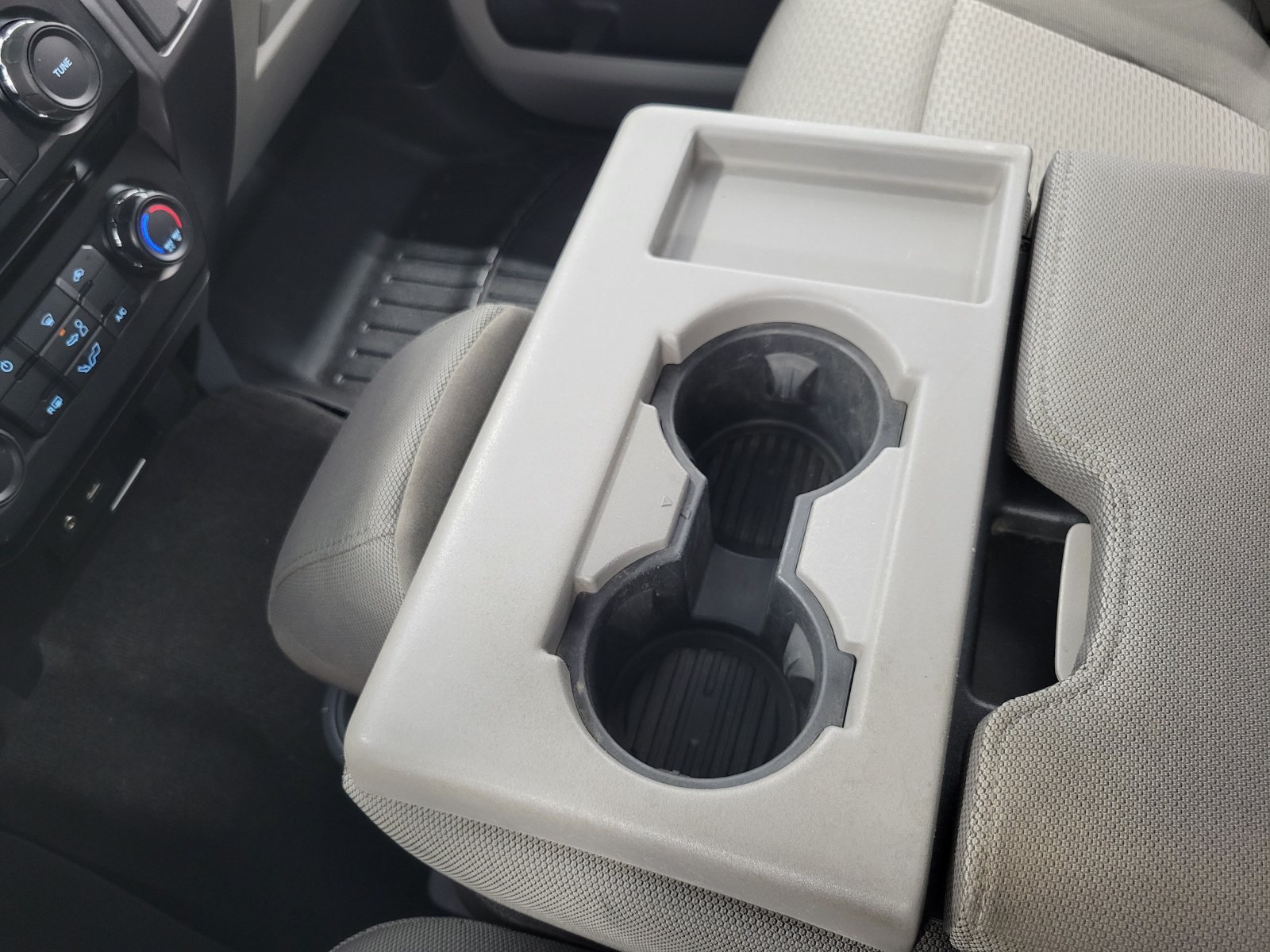 Used 2015 Silver Ford XLT image 21
