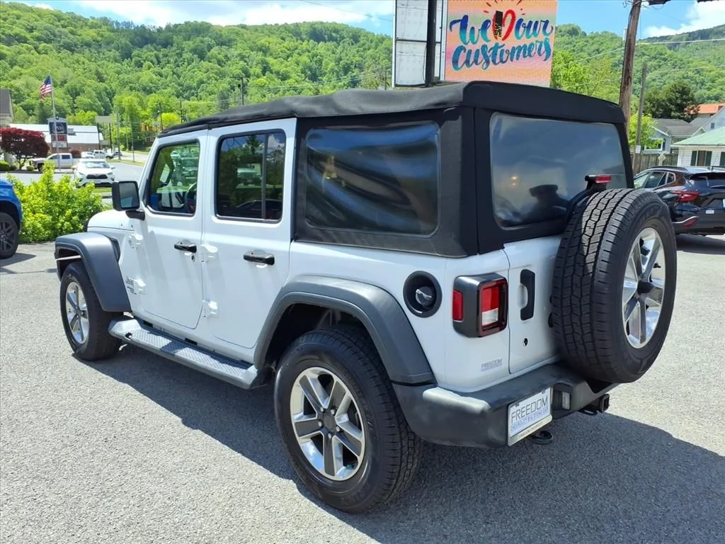 Used 2018 White Jeep Unlimited Sport S image 3