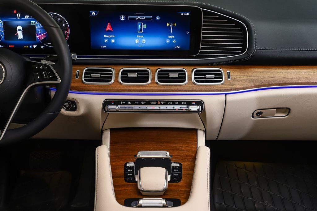 New 2026 Polar White Mercedes-Benz GLS 450 image 17