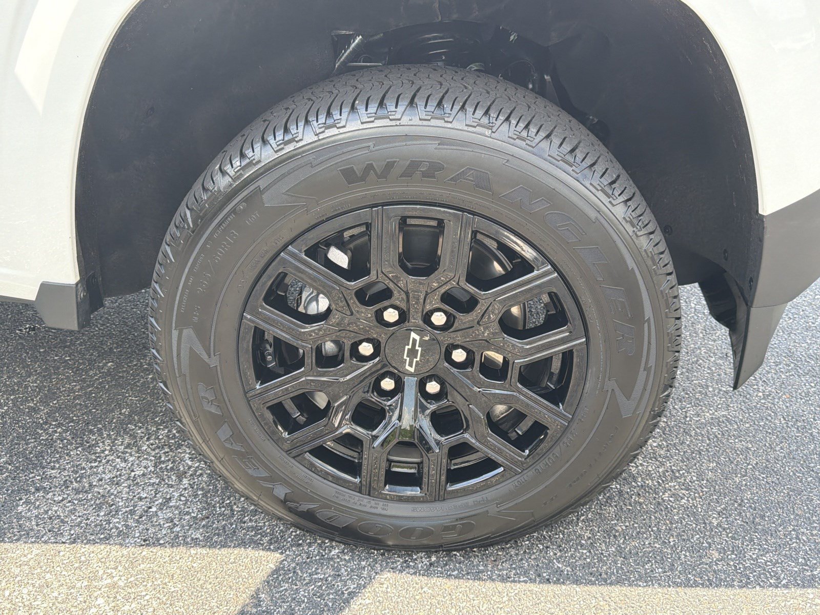 Used 2026 Summit White Chevrolet WT image 12