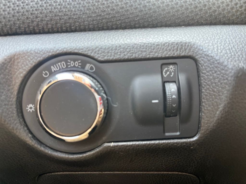 Used 2013 Black Chevrolet 1LT image 21
