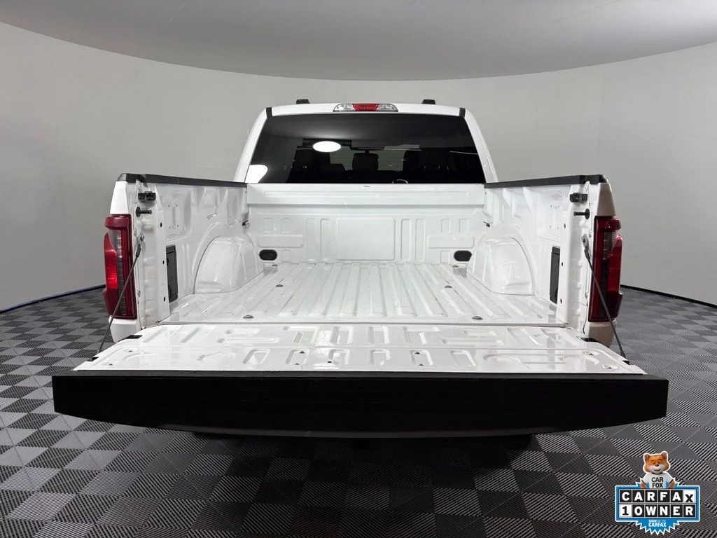 Used 2025 Oxford White Ford XLT image 10
