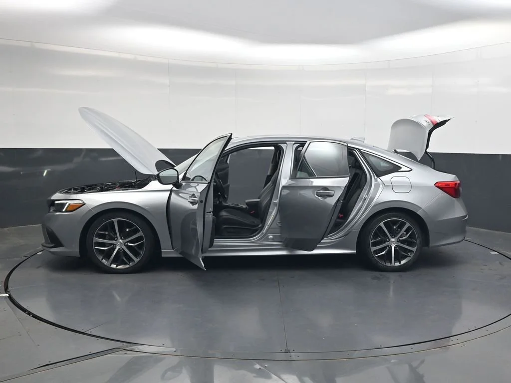 Certified Used 2024 Lunar Silver Metallic Honda Touring image 78