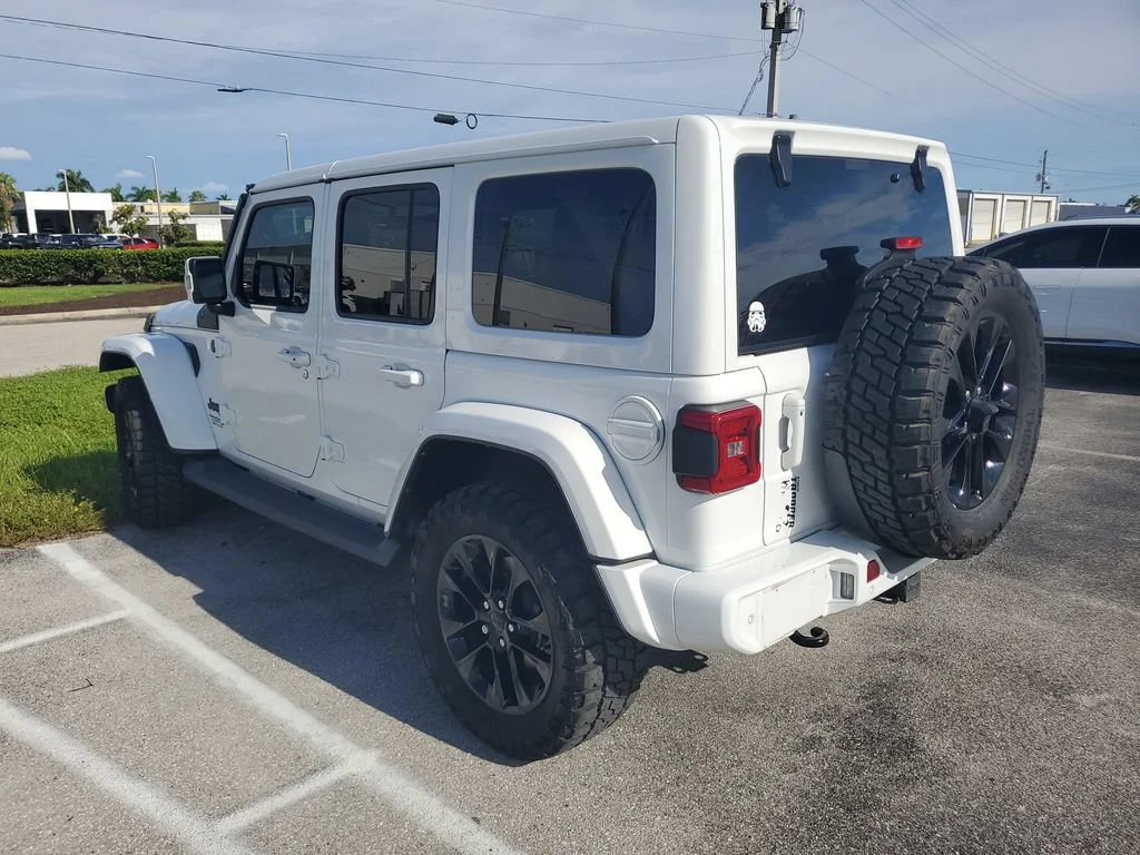 Used 2023 White Jeep 4-Door High Altitude 4x4 image 5