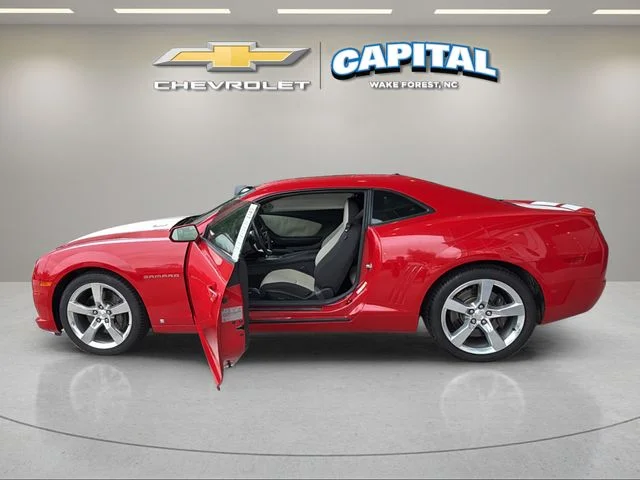 Used 2010 Red Chevrolet SS image 17