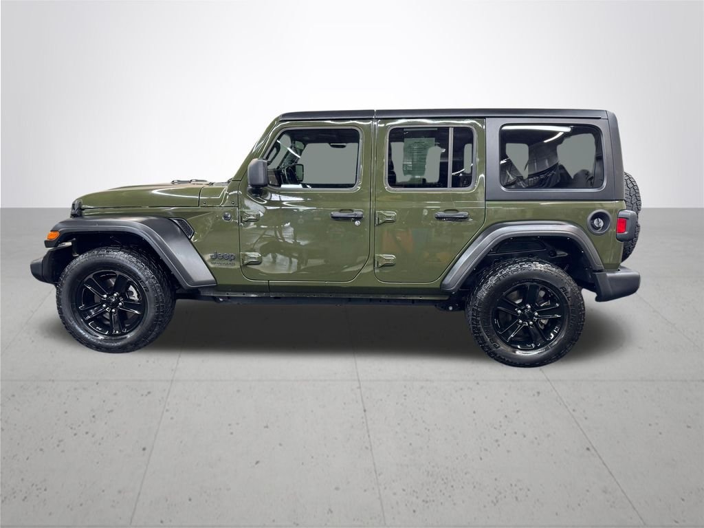 Used 2022 Green Jeep Unlimited Sport Altitude image 3