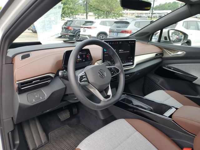 Certified Used 2025 White Volkswagen Pro image 18
