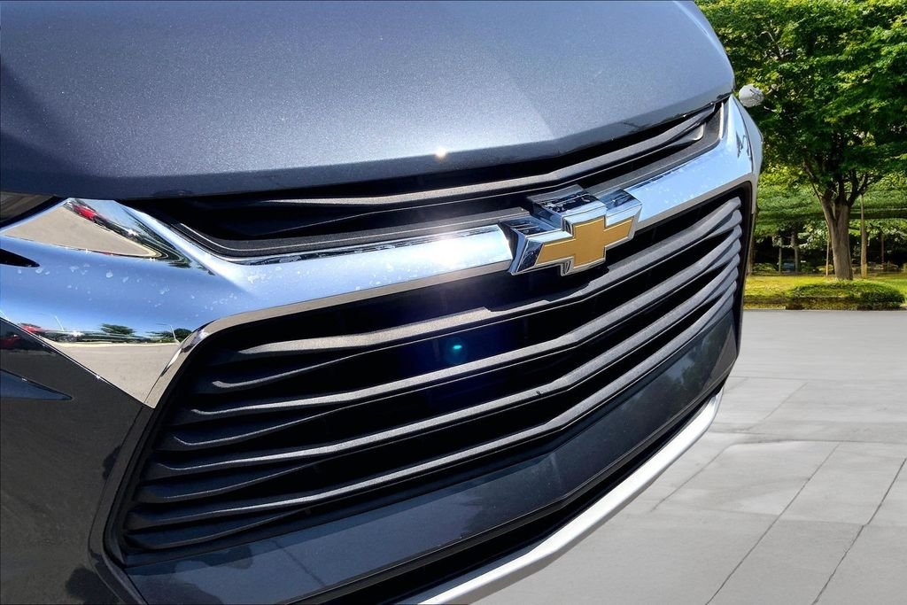Used 2021 Gray Chevrolet LT image 32