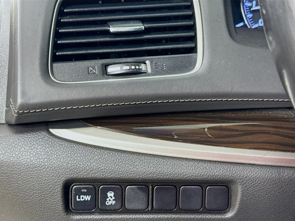 Used 2015 Pearl White Acura Base image 11