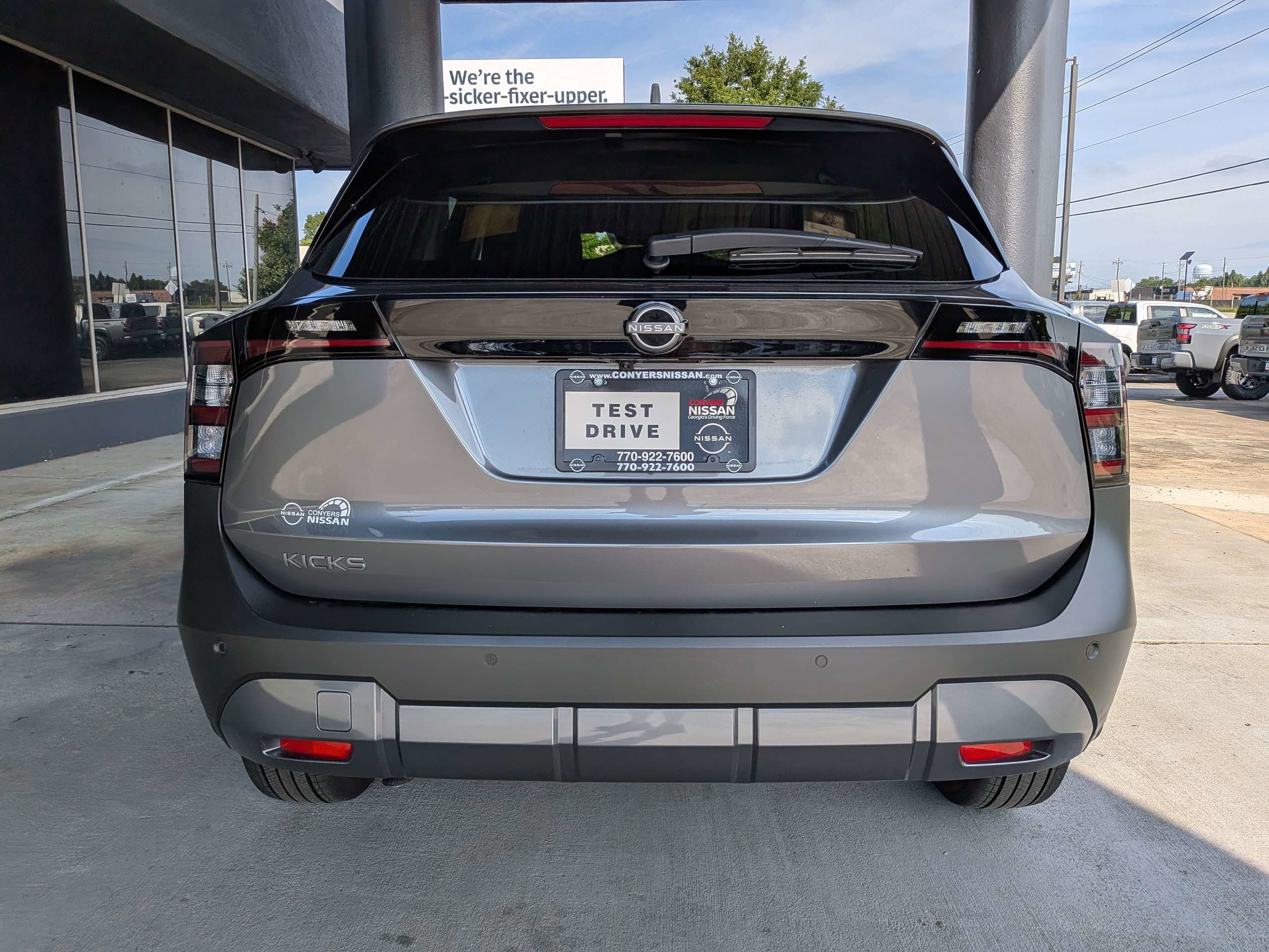 Used 2025 Gray Nissan SV image 4