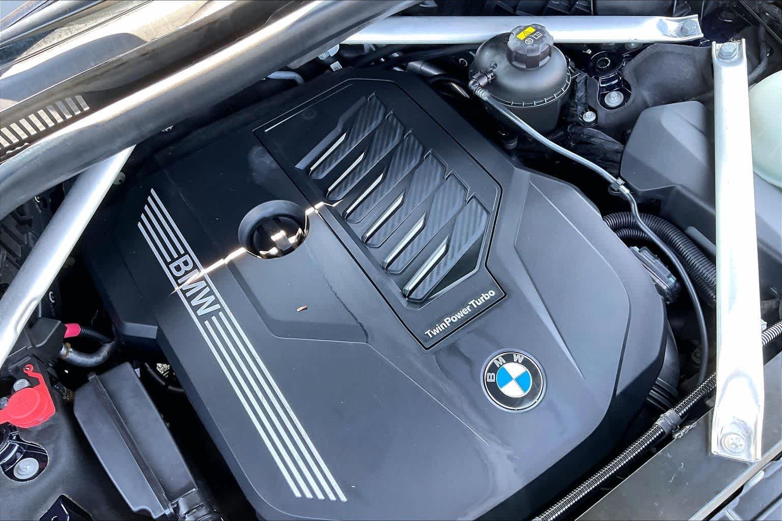 Used 2020 Tanzanite Blue II Metallic BMW xDrive40i image 30