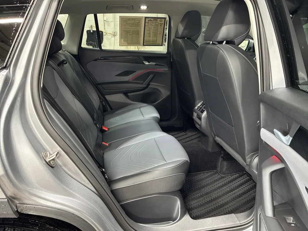 Used 2026 Silver Volkswagen SE image 61