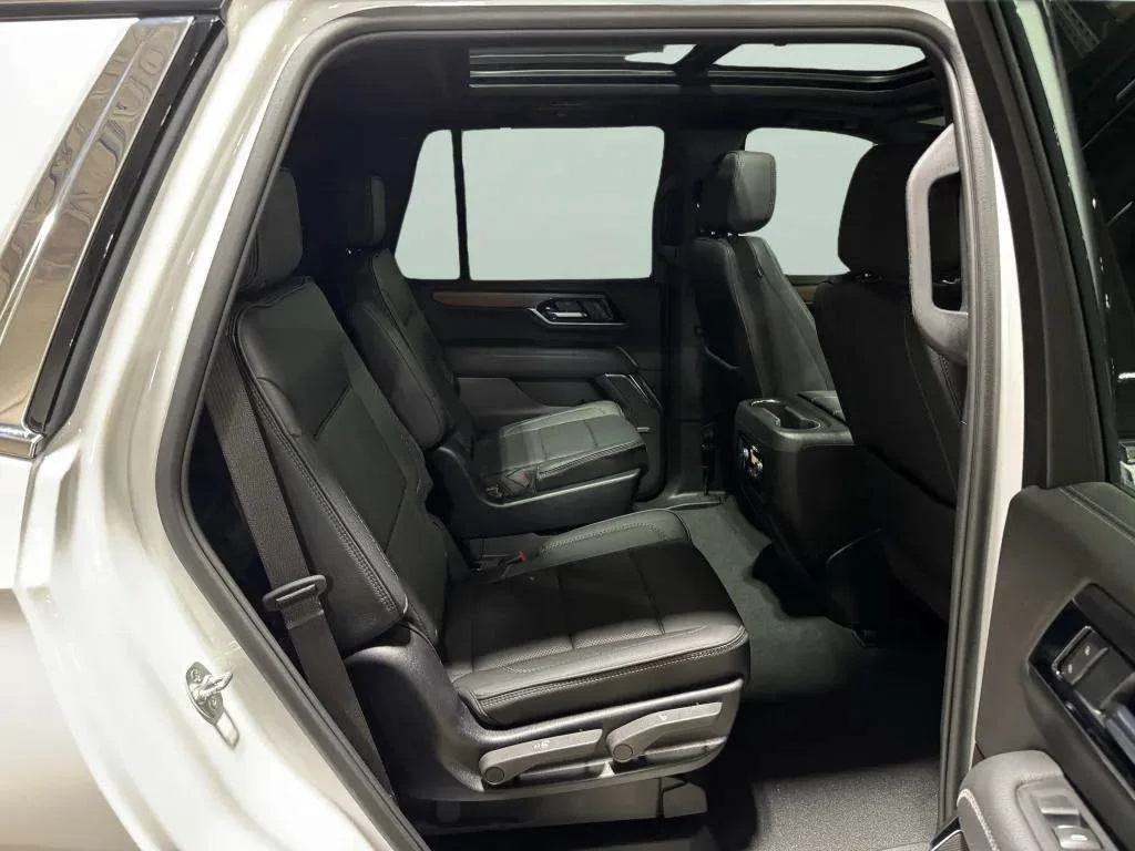Certified Used 2025 Summit White GMC Denali image 28