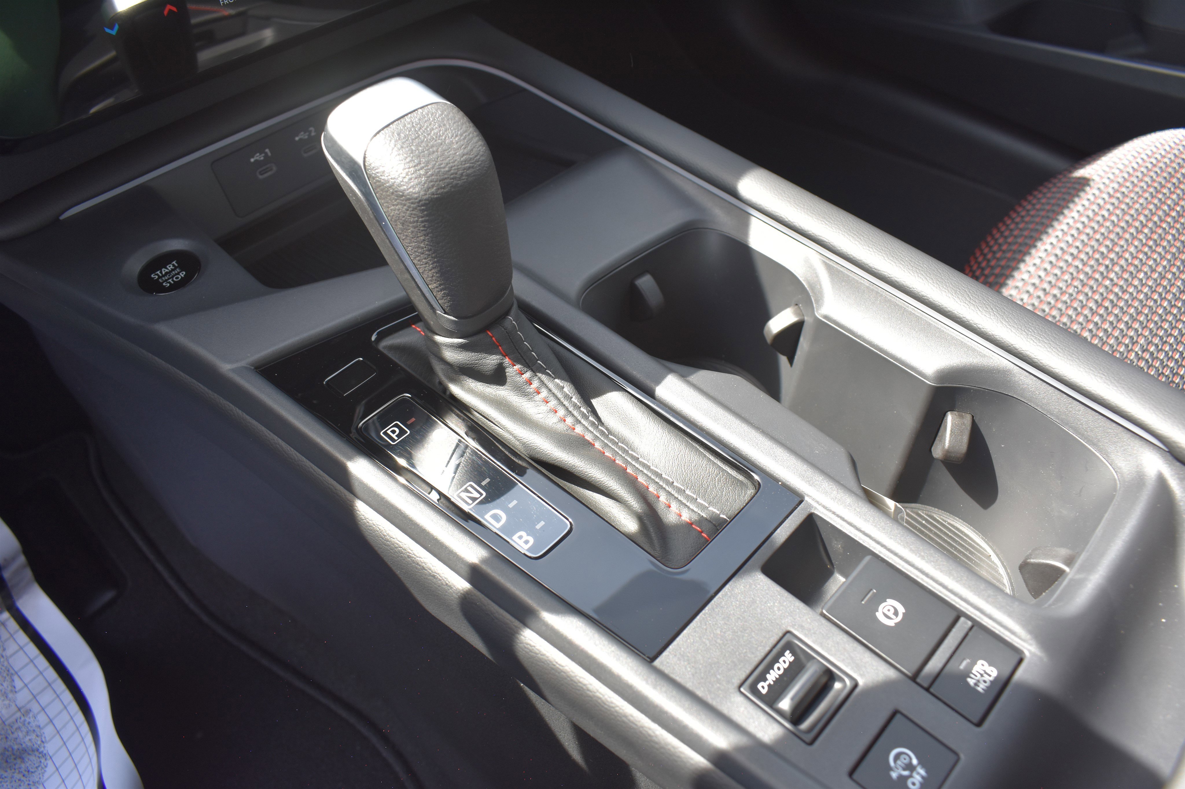 New 2026 Atlantic Gray Metallic / Super Black Two-tone Nissan SR image 22