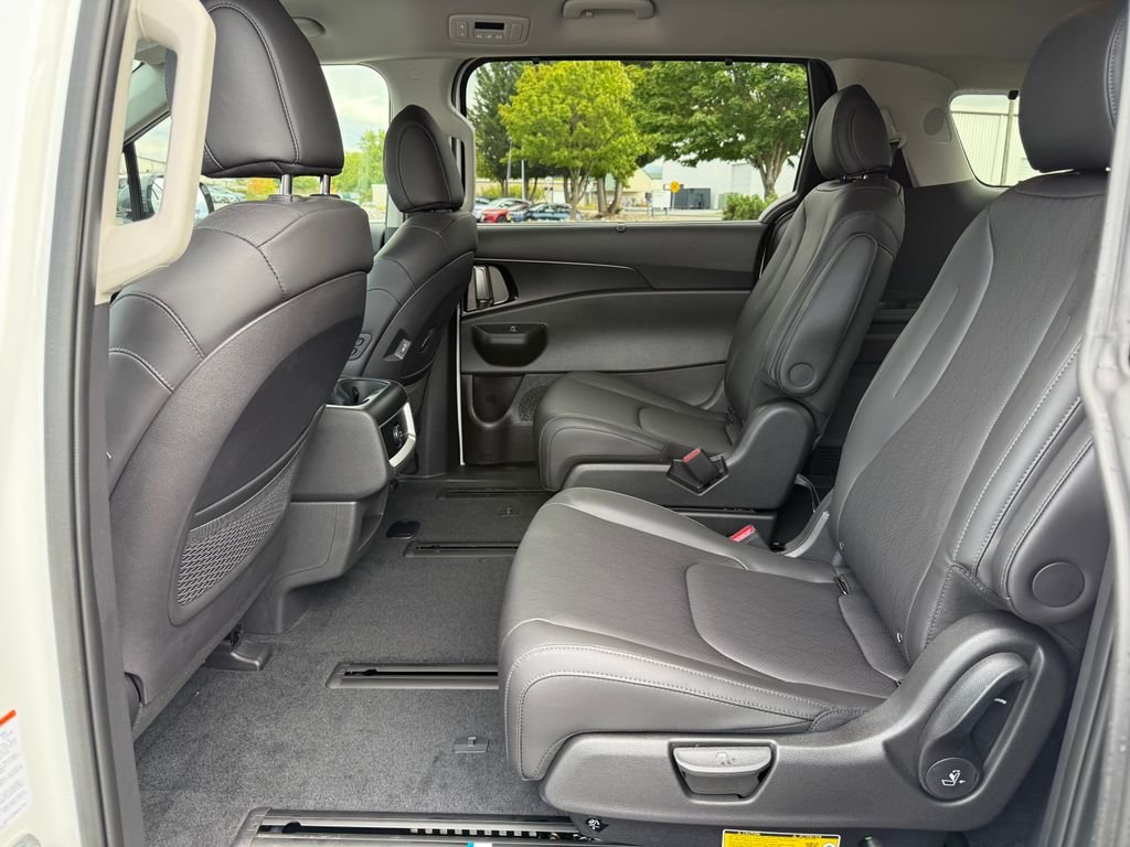 New 2027 White Kia EX image 15