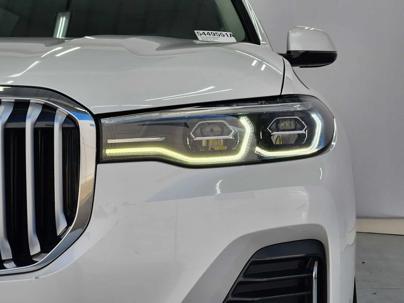 Used 2022 Mineral White Metallic BMW xDrive40i image 5