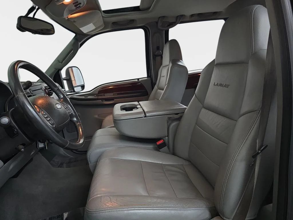 Used 2005 Black Clearcoat Ford Lariat image 11