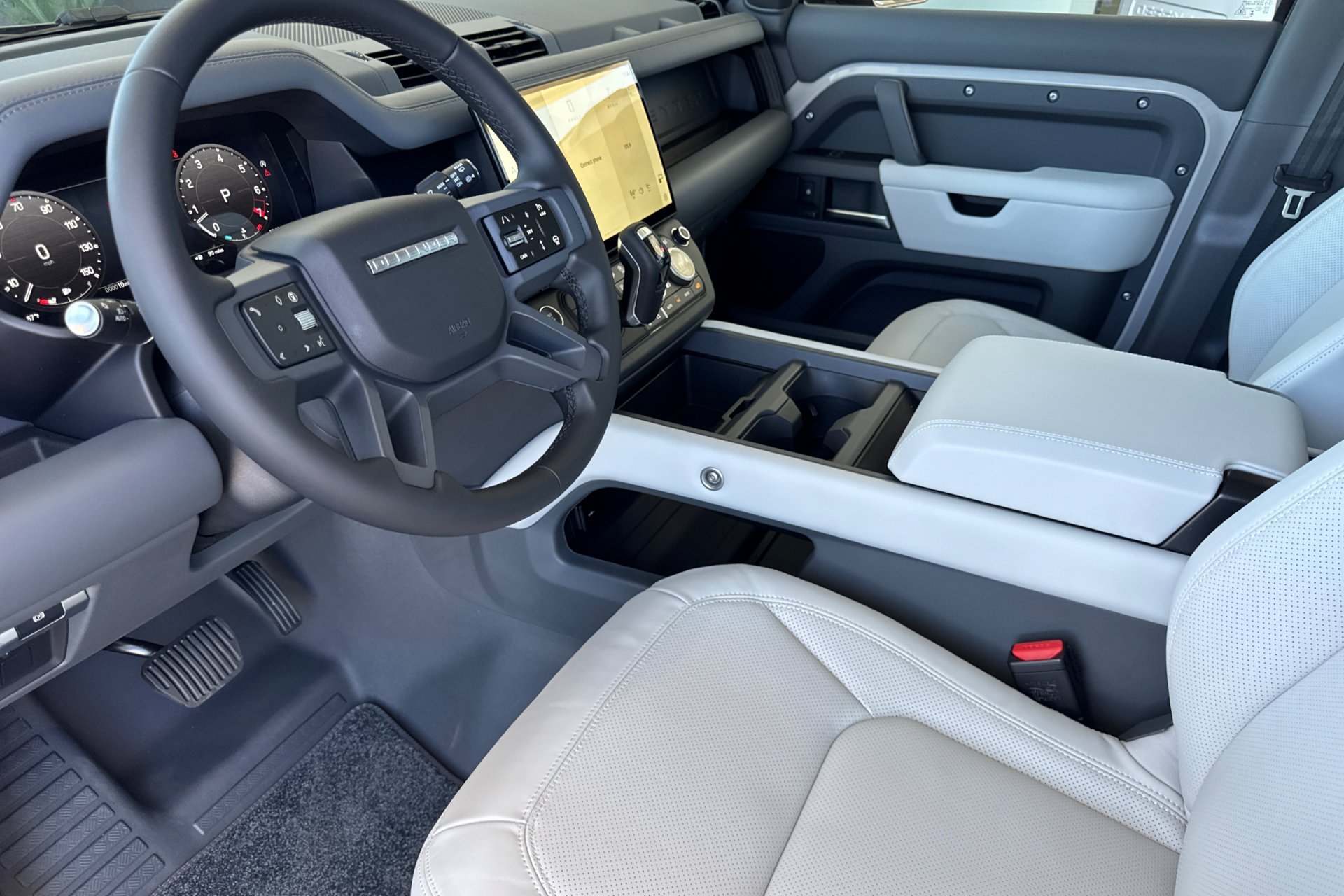 New 2026 Borasco Grey Land Rover X-Dynamic SE image 13