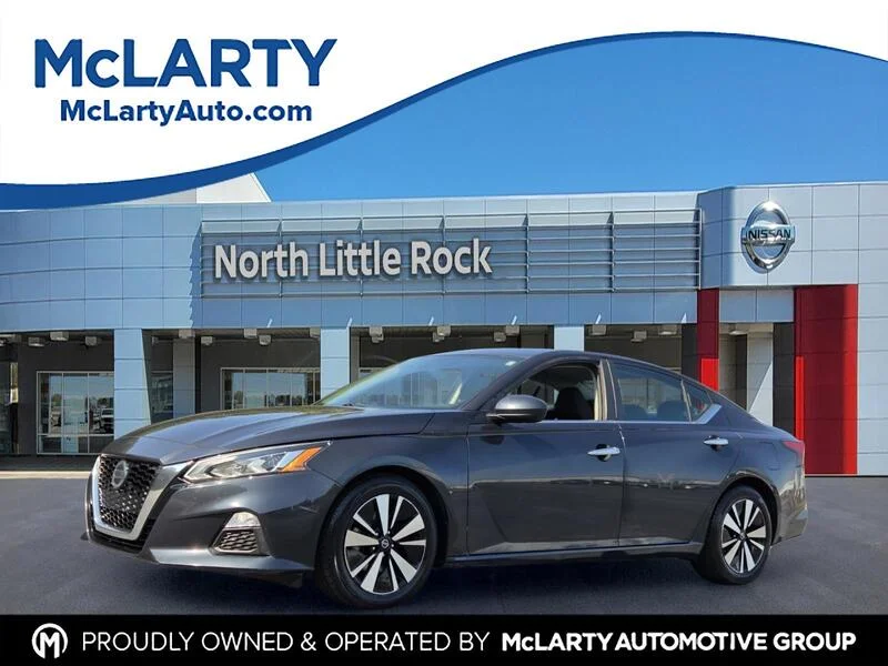 Used 2021 Blue Metallic NISSAN 2.5 SV image 1