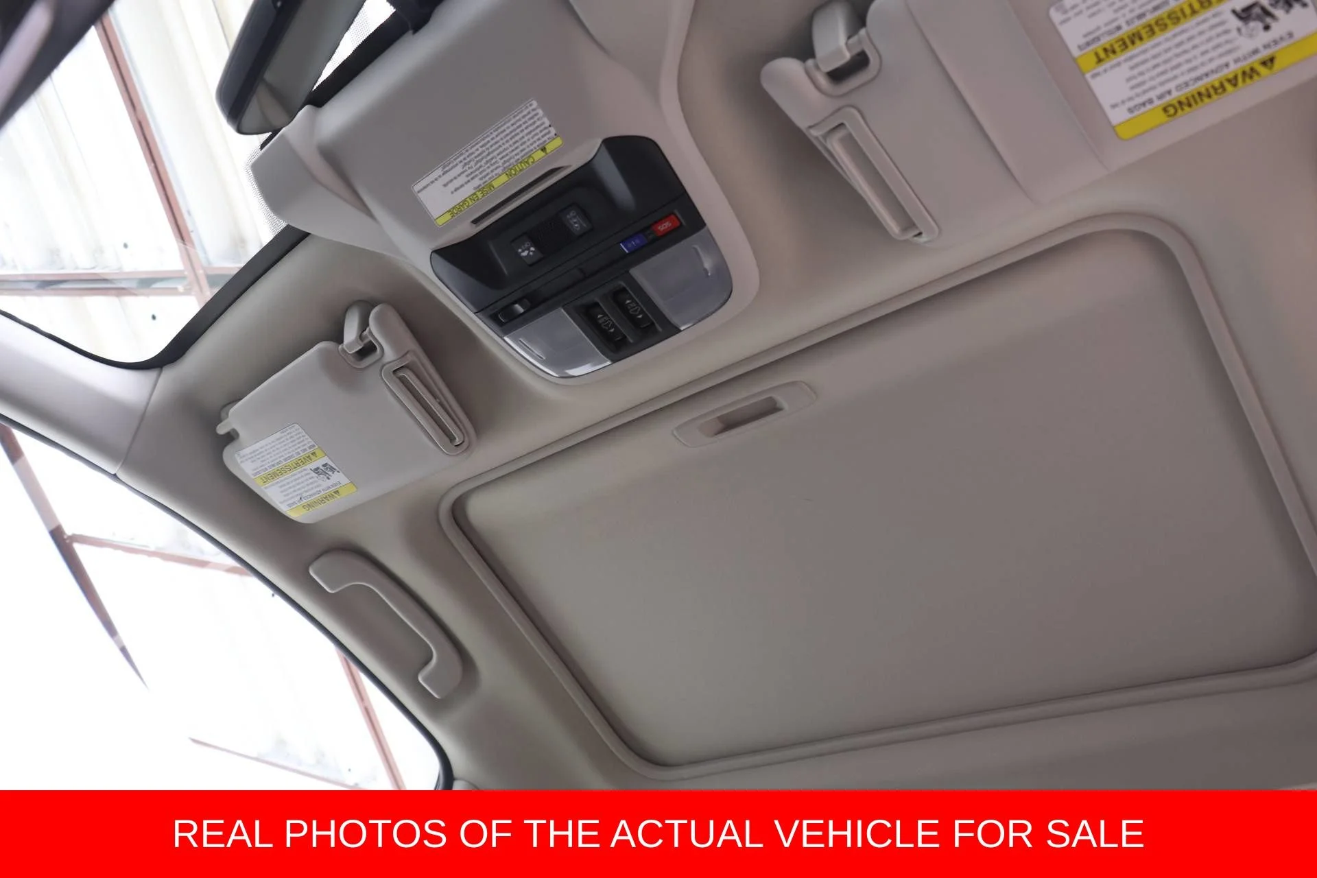 Used 2018 White Subaru 2.0i Limited image 15