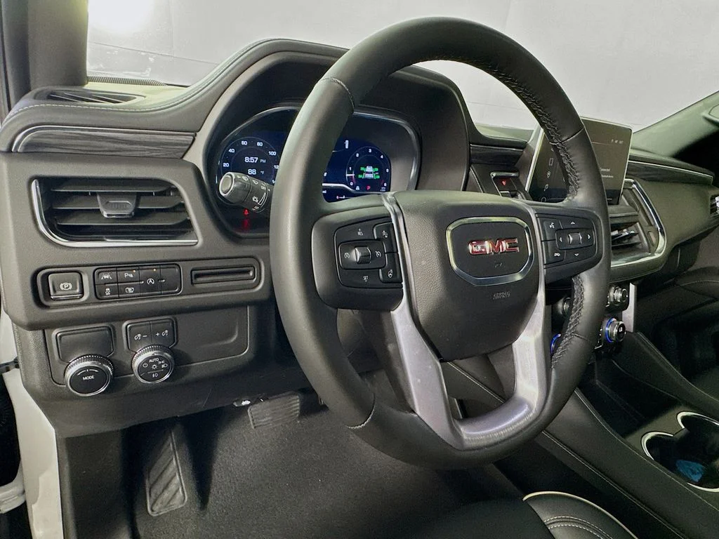 Used 2024 White GMC SLT image 12