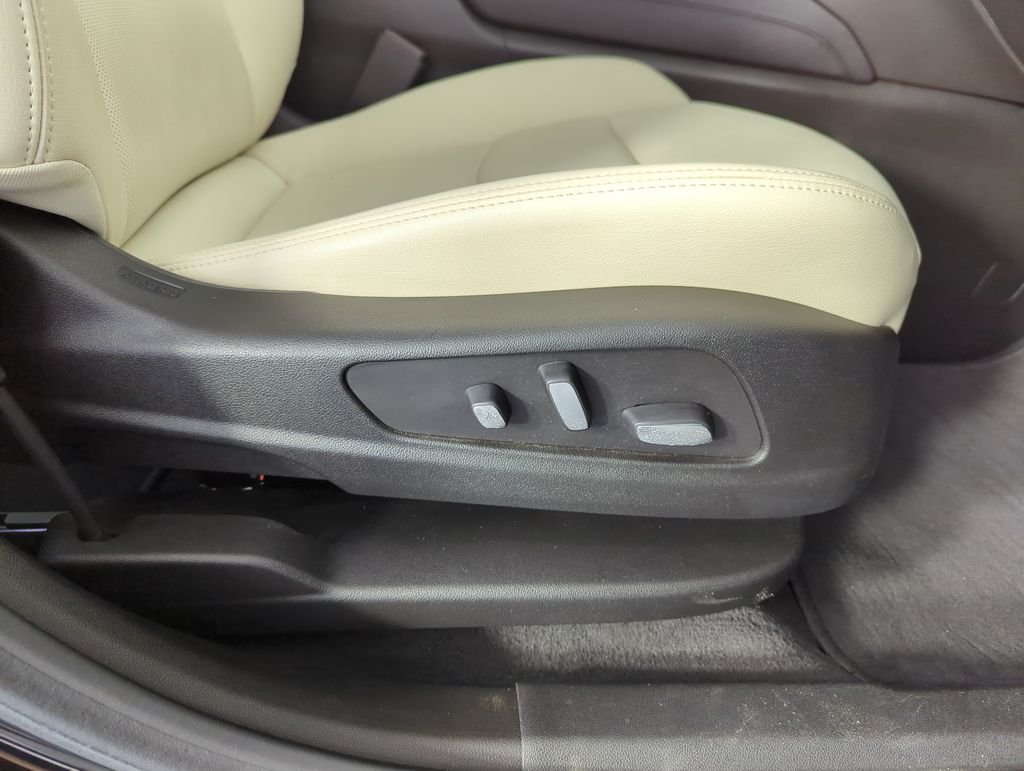 Used 2024 Black Cadillac Sport image 41