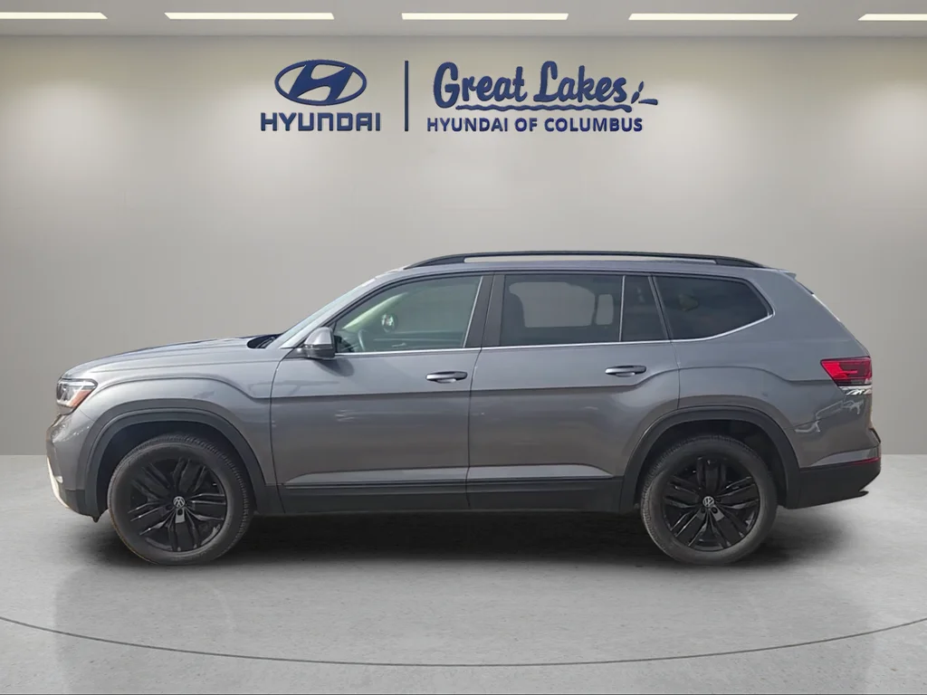 Used 2022 Gray Volkswagen 2.0T SE image 2