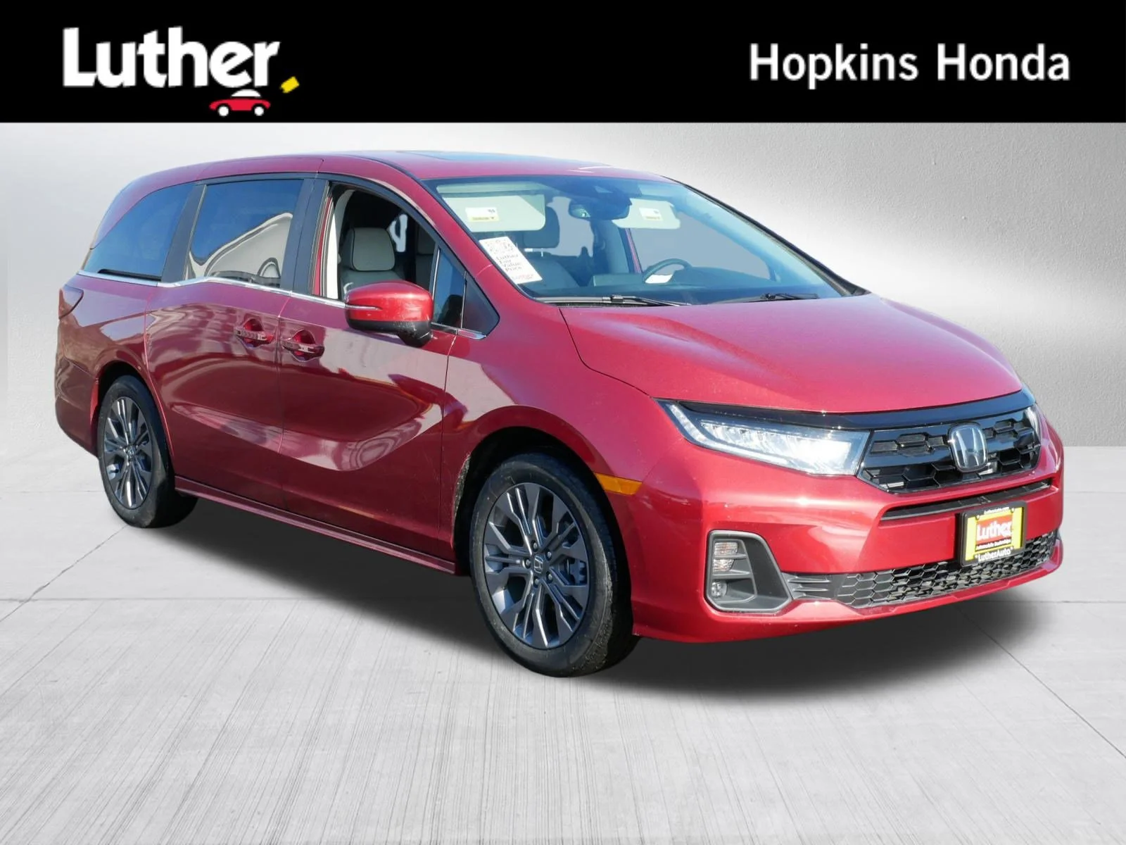 2026 Honda Odyssey Touring's photo