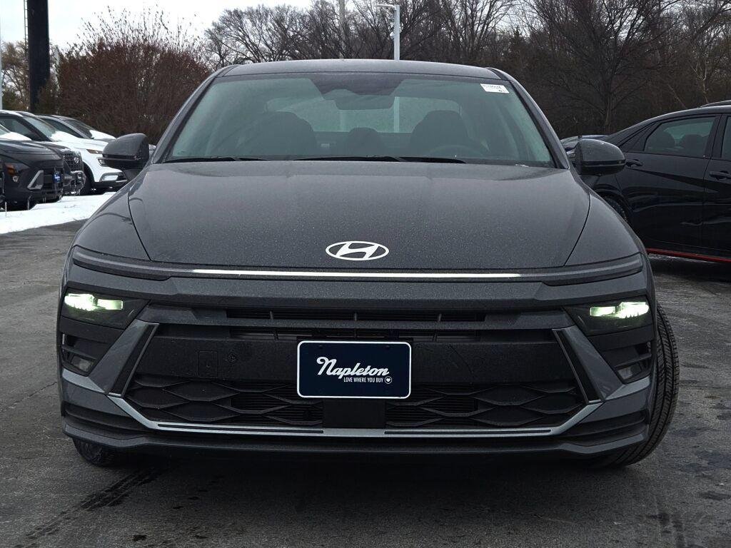 New 2026 Gray Hyundai SE image 4