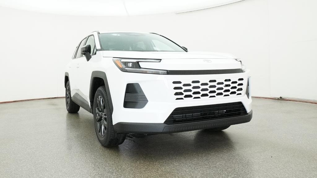 New 2026 Ice Cap Toyota XLE Premium image 7