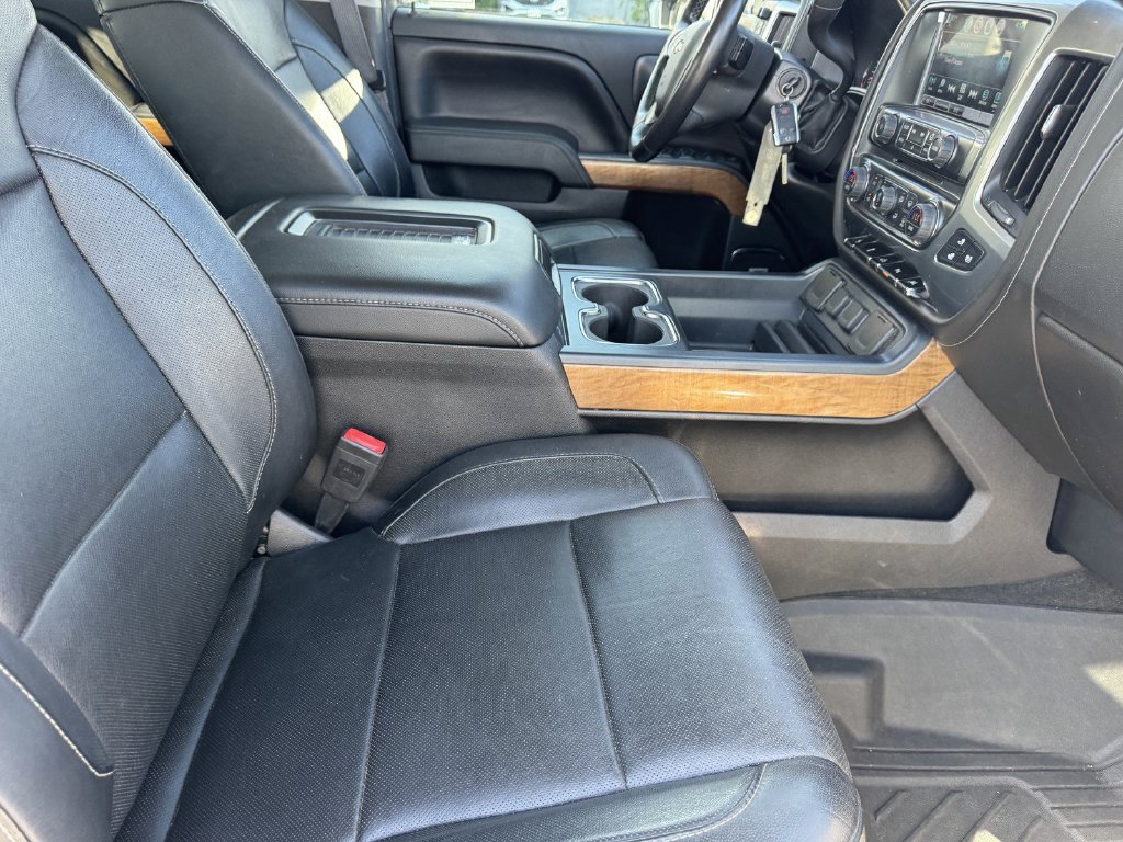 Used 2017 Summit White Chevrolet LTZ image 10