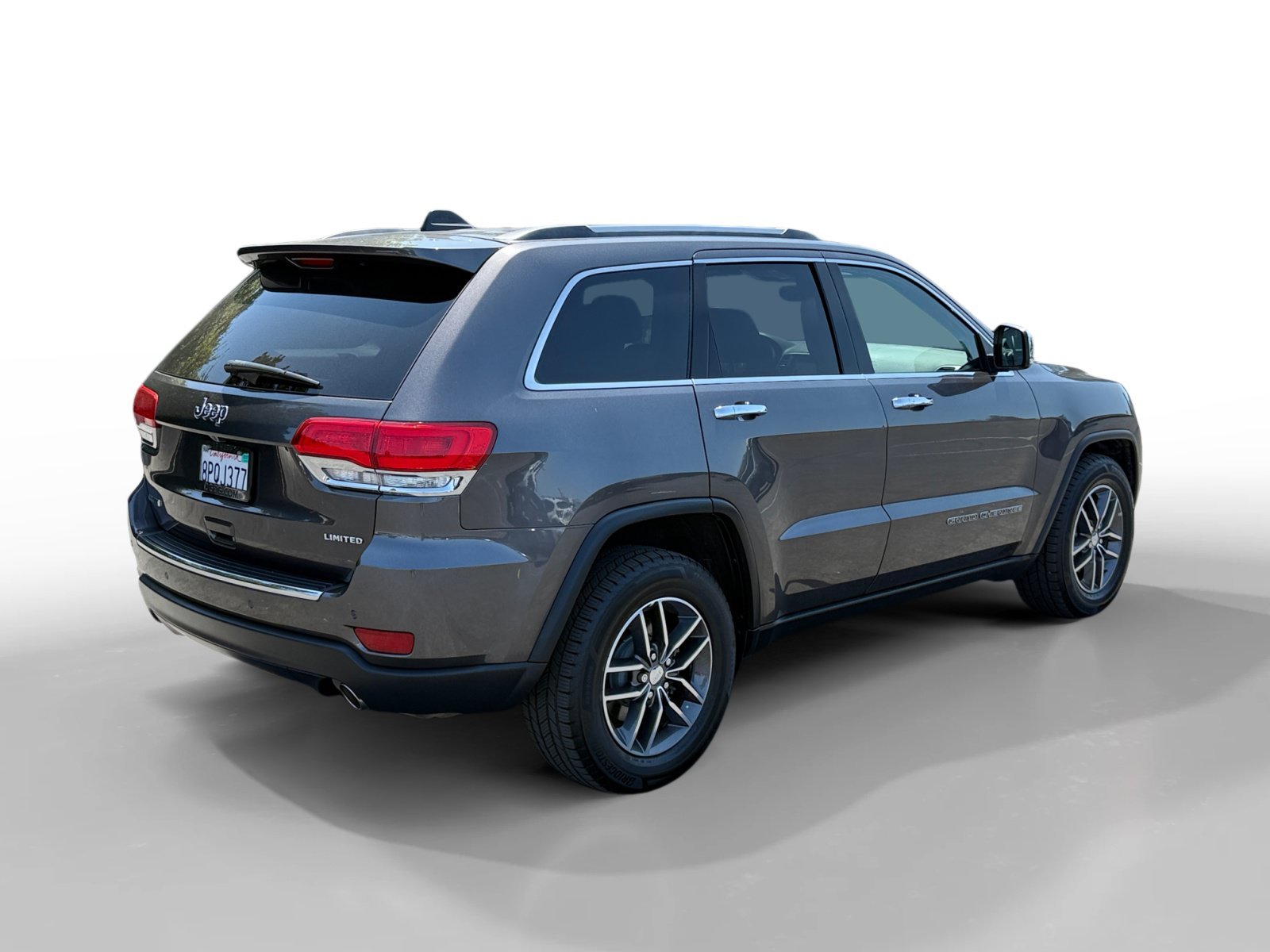 Used 2018 Crystal Metallic Jeep Limited image 5