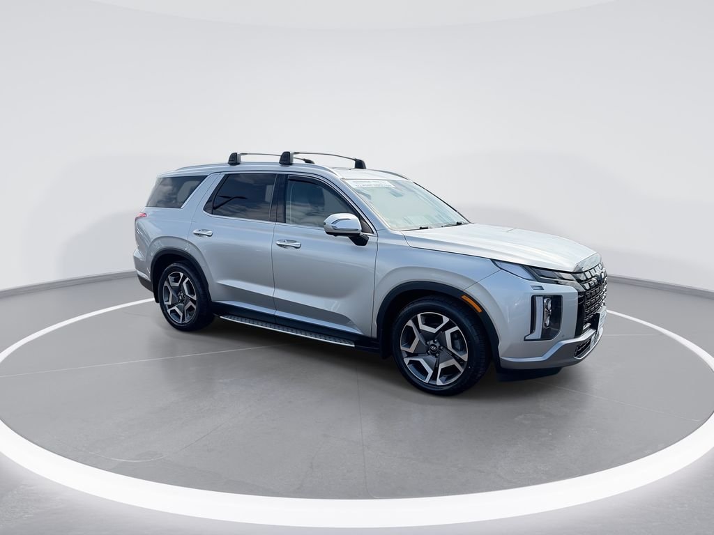 Used 2024 Silver Hyundai SEL image 2
