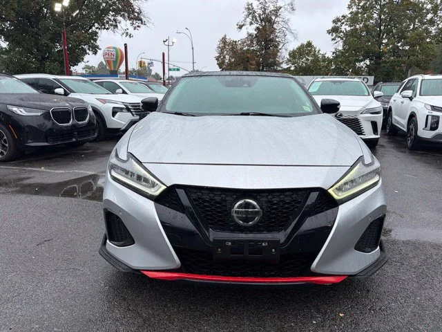 Used 2020 Silver Nissan 3.5 SL image 2