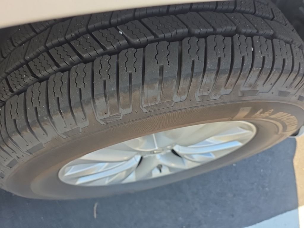 Used 2017  Lexus 460 image 13