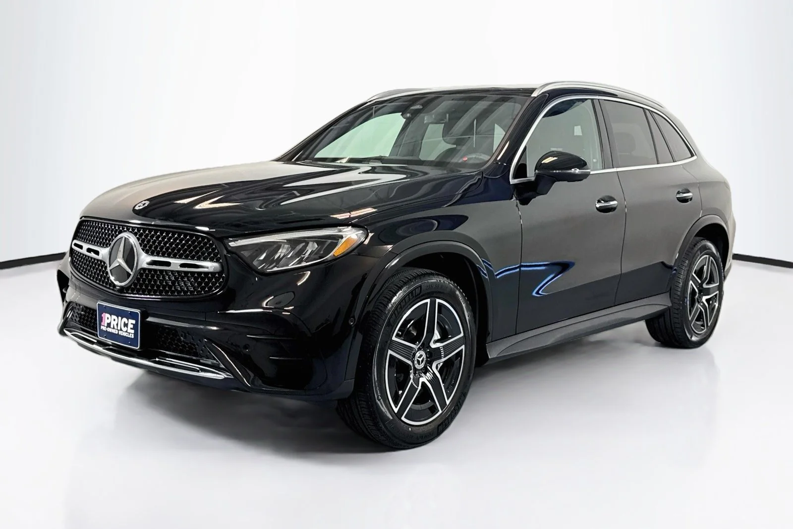 Used 2026 Black Mercedes-Benz GLC 300 image 1