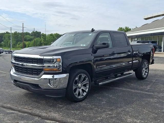 Used 2018 Black Chevrolet LT image 3